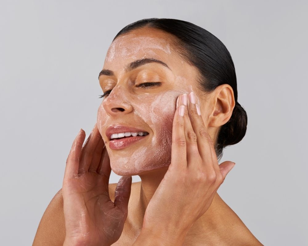 The 3 Types of Exfoliation (& Which One's Right For You)